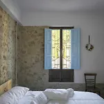 Serrano, La De Mil Suelos *